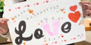 「バレンタイン足形アート」ワークショップ開催しました♪