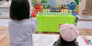 「ターゲットを倒せ！恐竜射的」開催しました♪